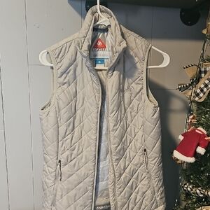 Columbia Women's Light Gray Quilted Vest